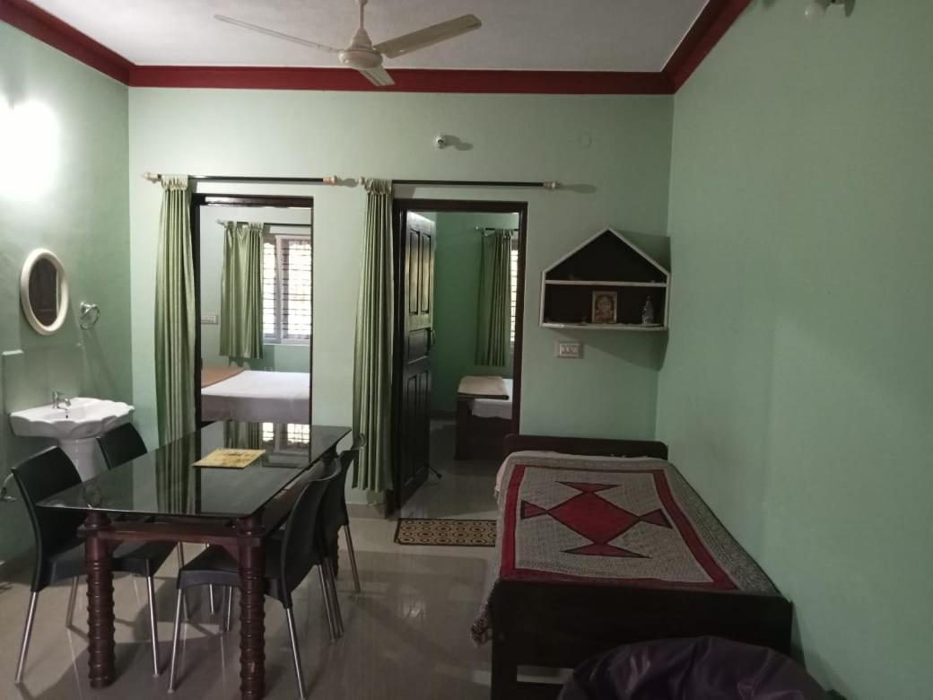 Krupa Homestay Madikeri Esterno foto